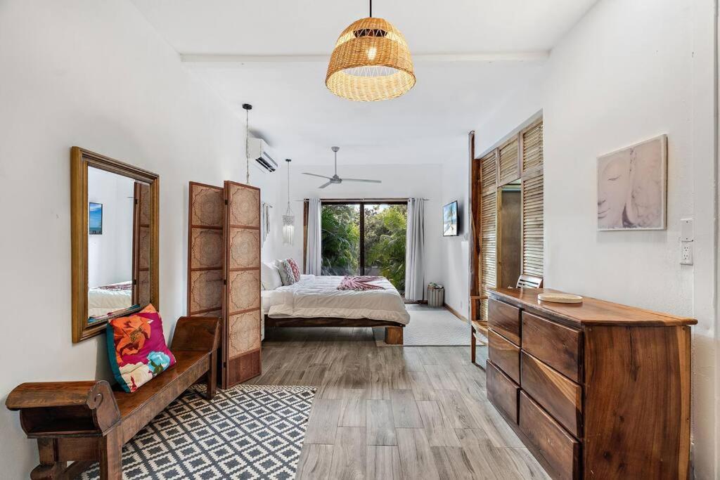 Casa Indy 3bdrm Home with Pool in Town Centre