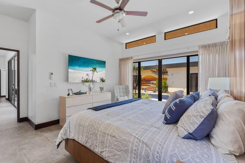 CU15 New Modern Home with Casitas and Private Pool