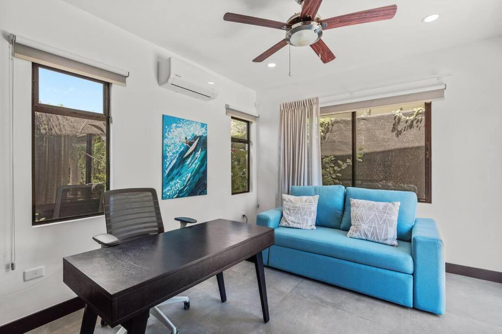 CU15 New Modern Home with Casitas and Private Pool