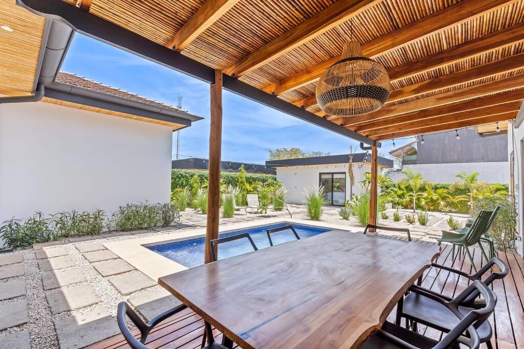 CU19 New 3 Bdrm Mod Home with Casita Prv Pool