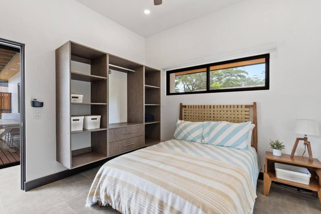 CU20 Modern Beach Home w Guest House & Pvt Pool