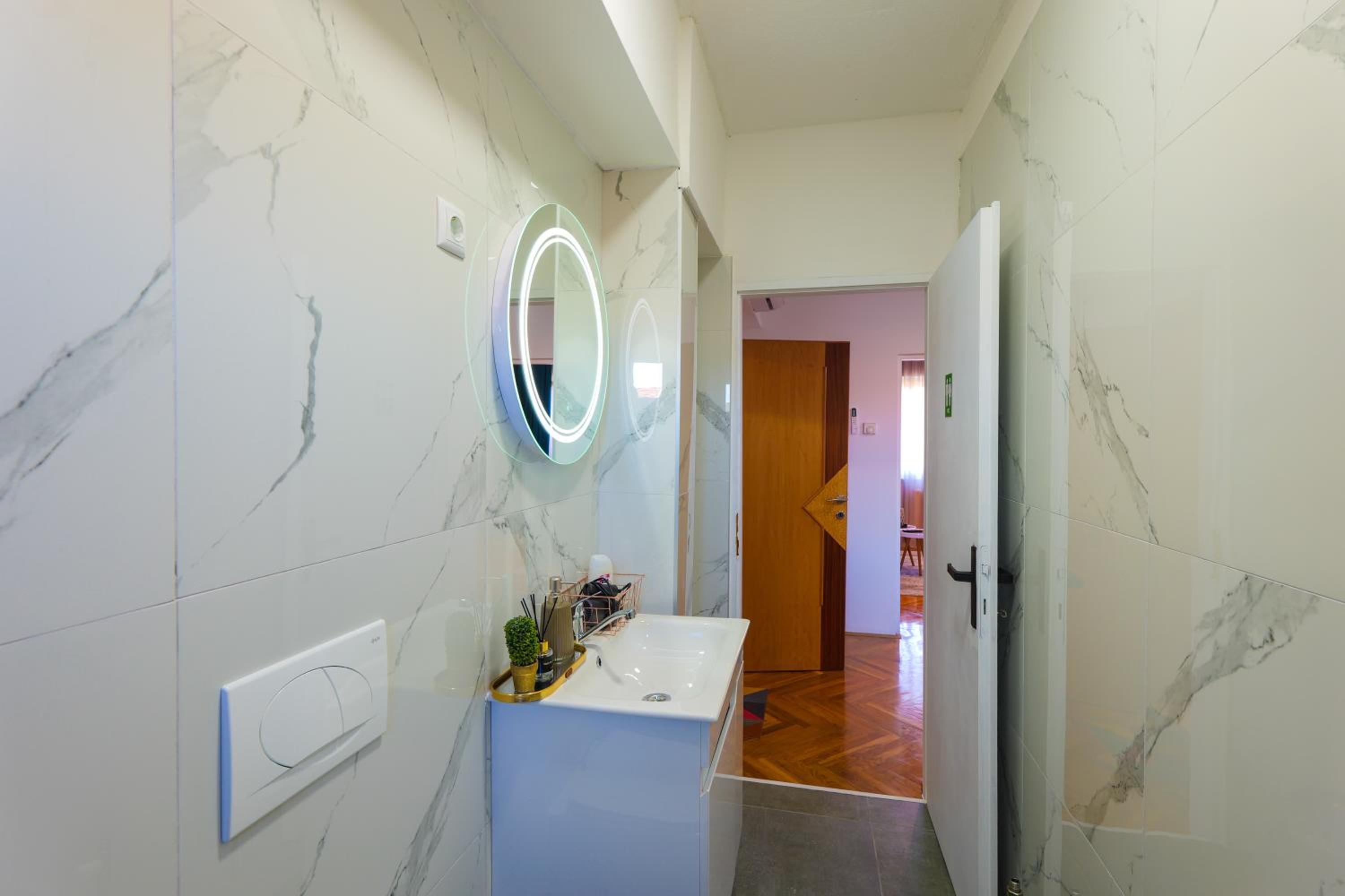 Khalilah Apartment 1