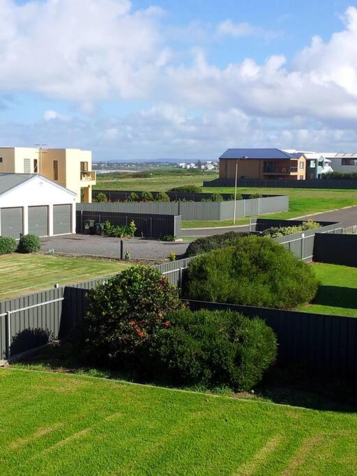 Karma Waters Beach House, 100m from beach