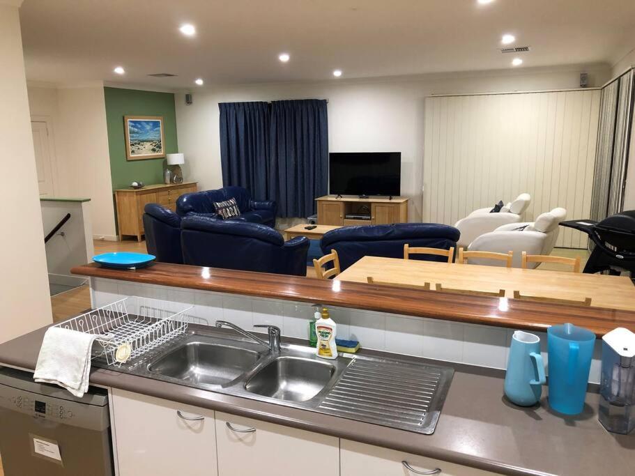 Karma Waters Beach House, 100m from beach
