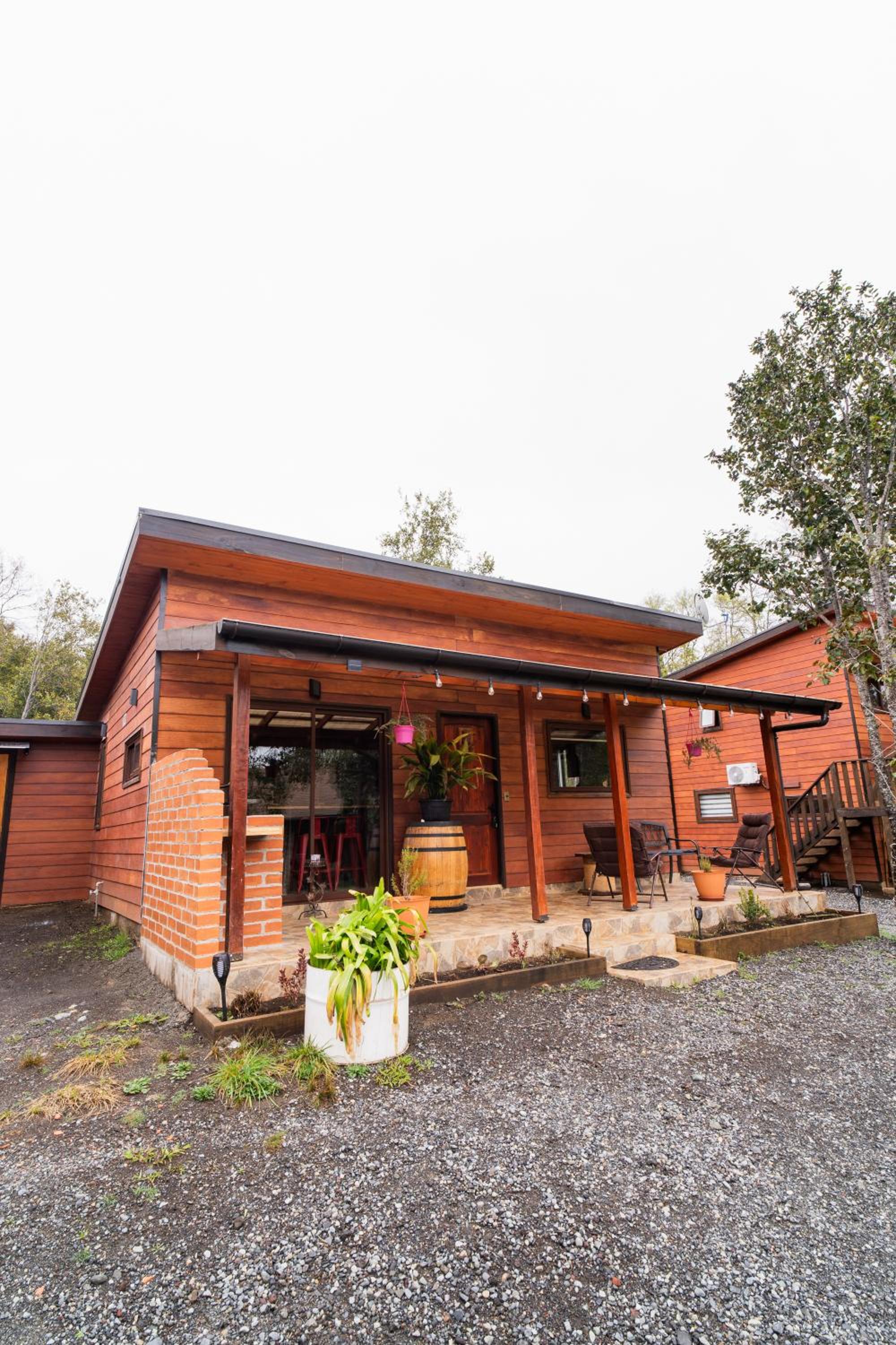 Pucón Rec-Lodge Cabaña Loro Tricahue