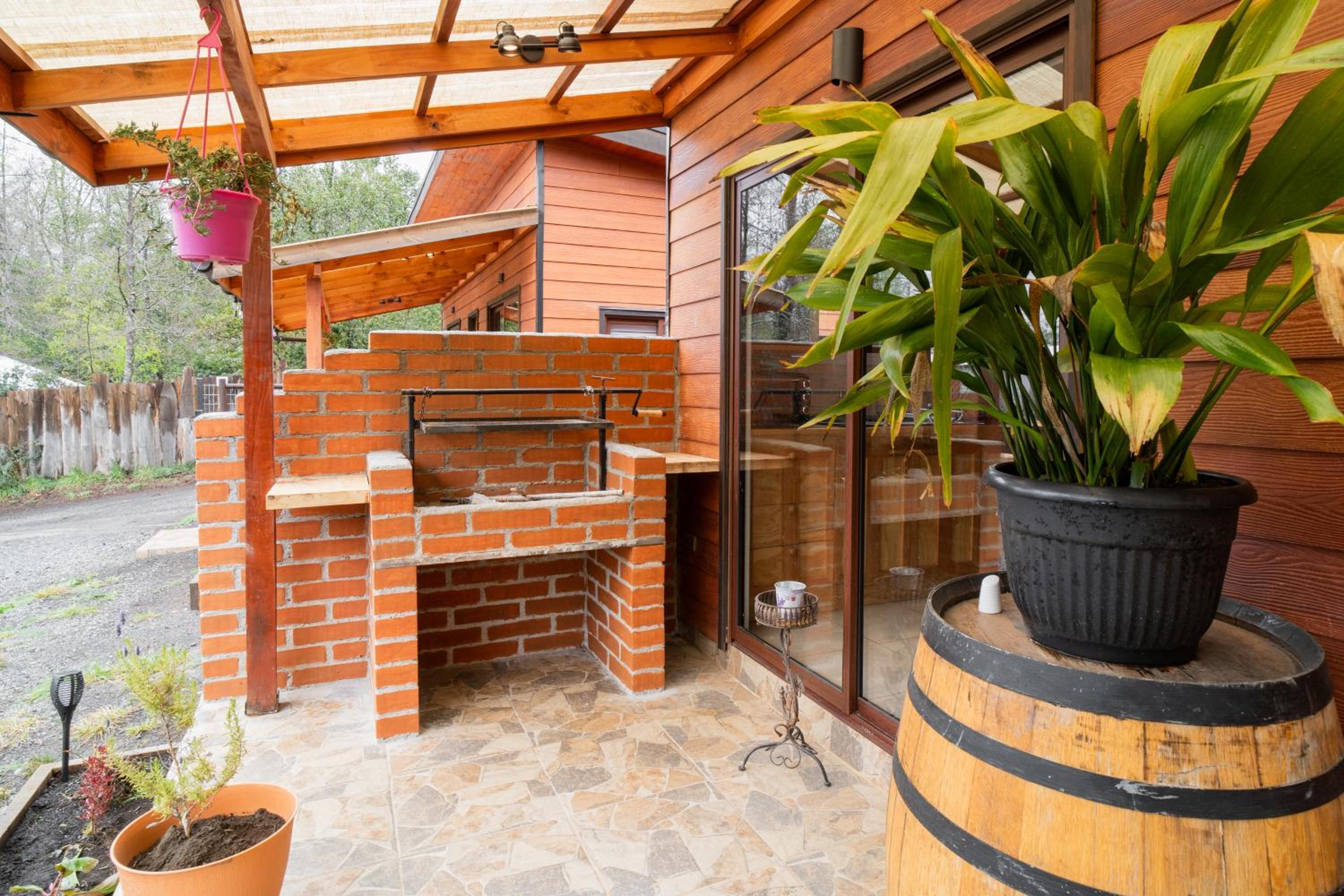 Pucón Rec-Lodge Cabaña Loro Tricahue