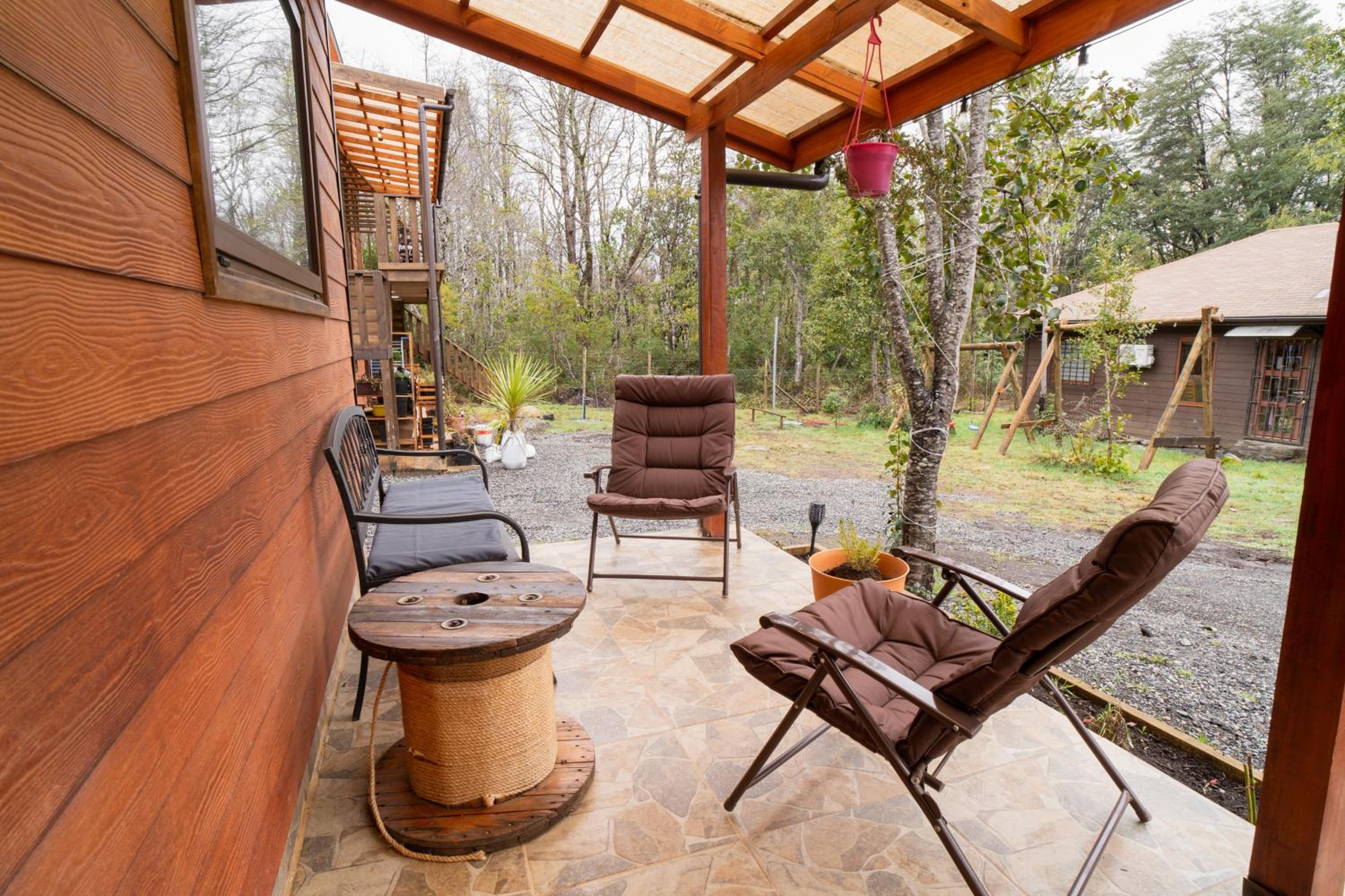 Pucón Rec-Lodge Cabaña Loro Tricahue