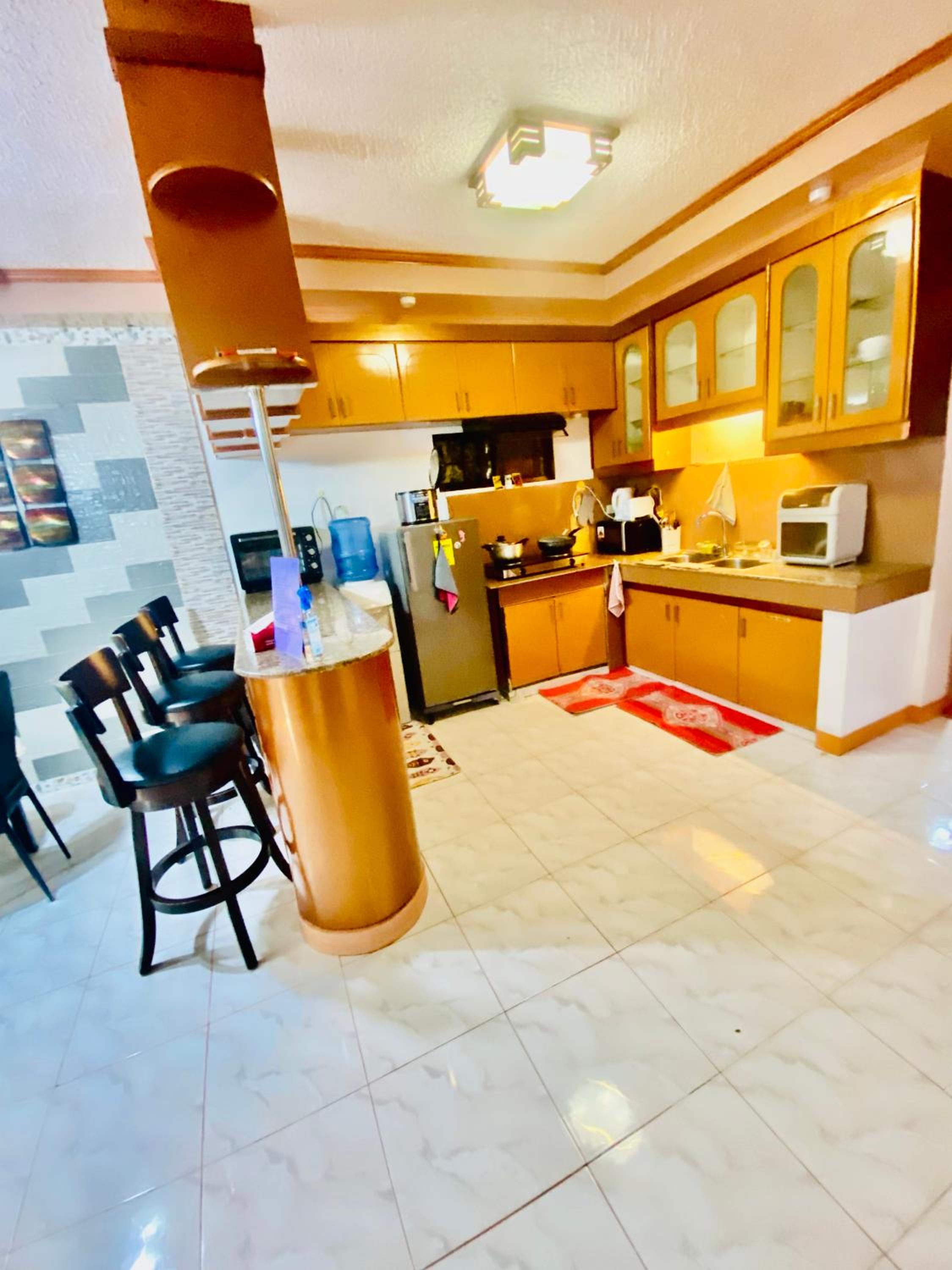 Len Staycation in Panabo 3BDR-2BR-Downstairs Wifi Netflix