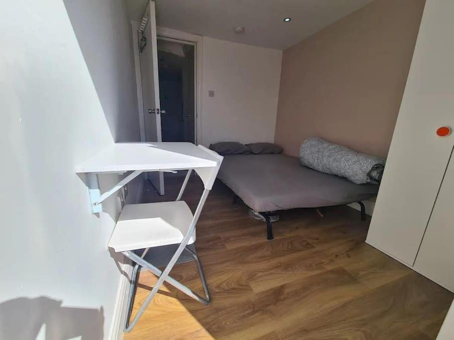 Great 2 bed flat in Heathrow