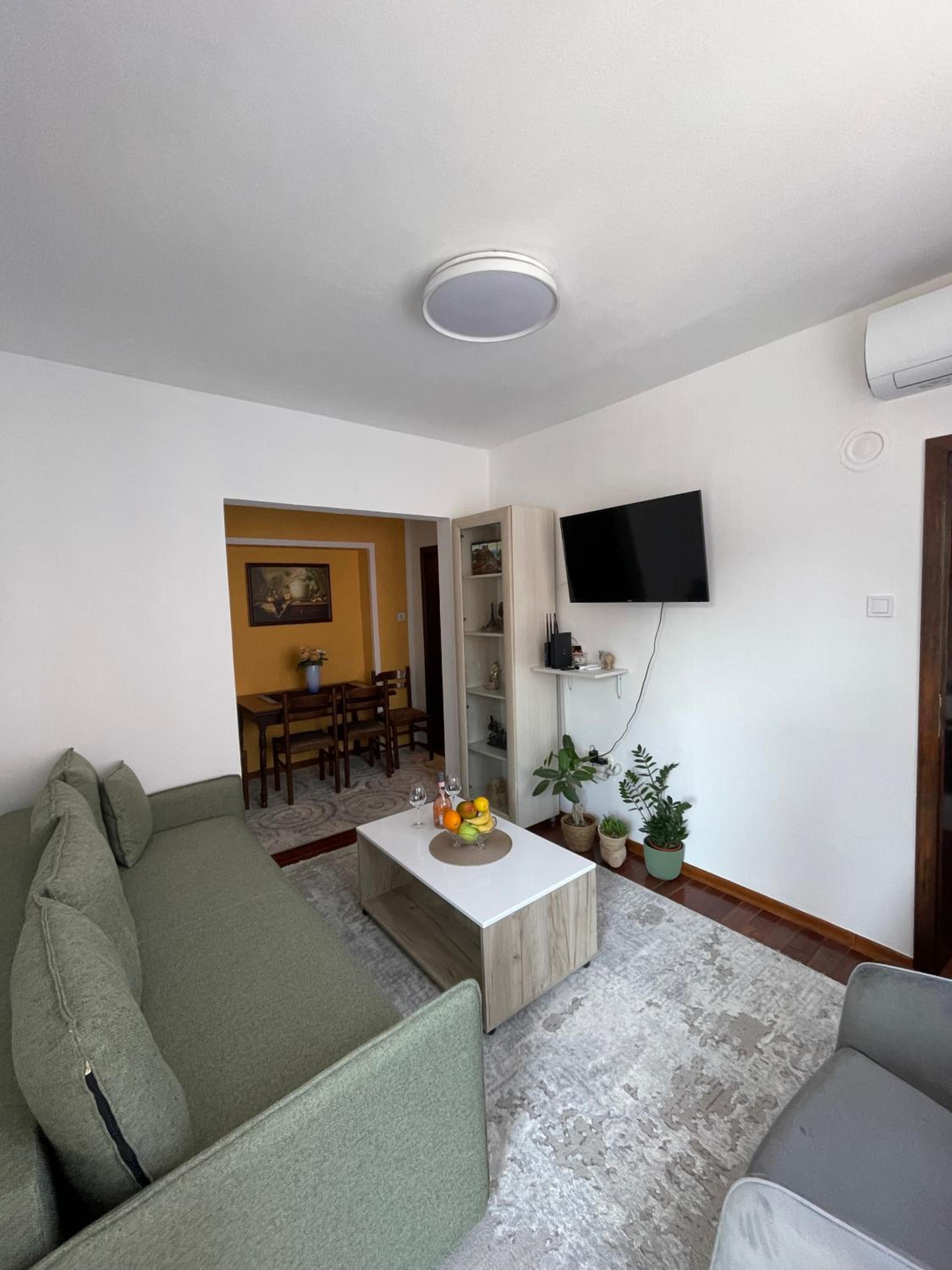 Apartment Ellena