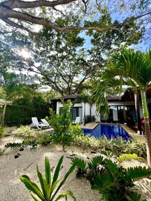 CU28 New 3 Bdrm Home w Pool and Guanacaste Tree