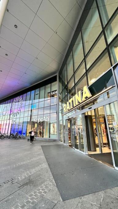 Tampere city center one bedroom apartment - train station, Nokia Arena, Netflix view 3
