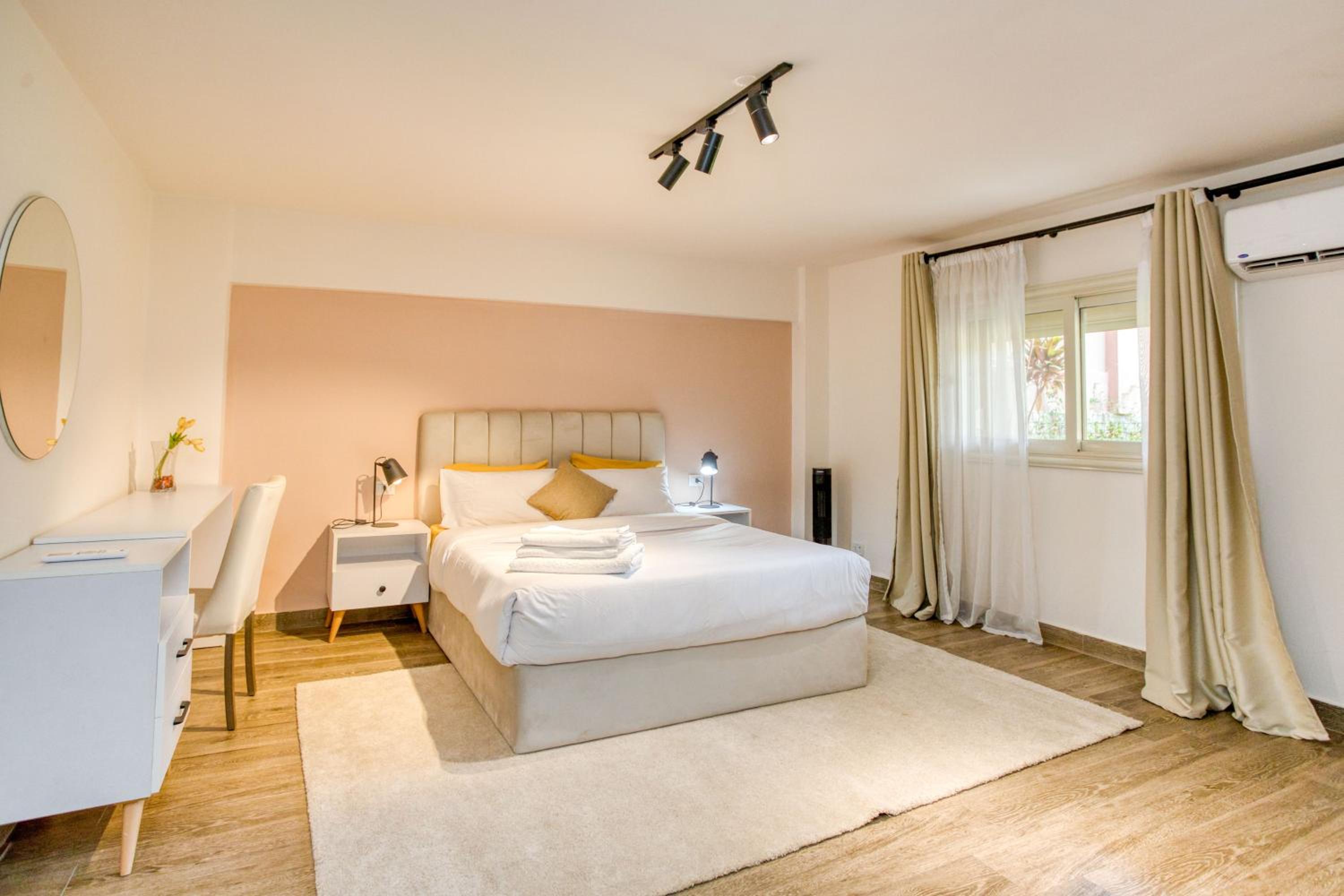 New cairo apartment in front of Garden 8 Mall