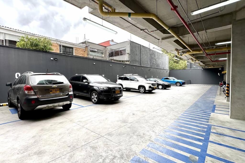 Bogota Sky Loft - Laundry-Coworking-Wifi - 5 Stars