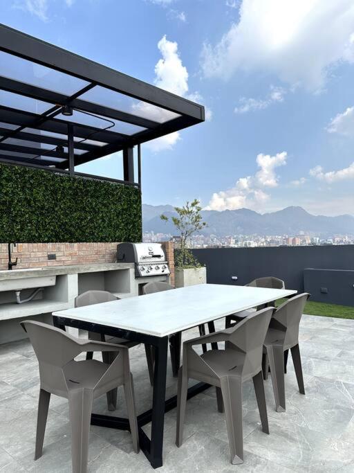 Bogota Sky Loft - Laundry-Coworking-Wifi - 5 Stars