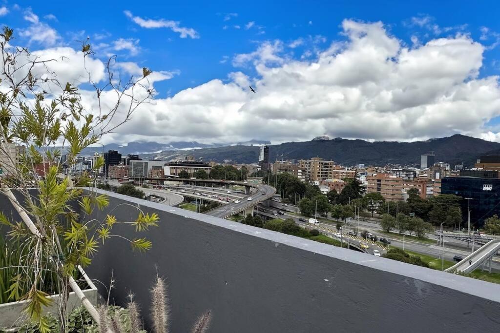 Bogota Sky Loft - Laundry-Coworking-Wifi - 5 Stars