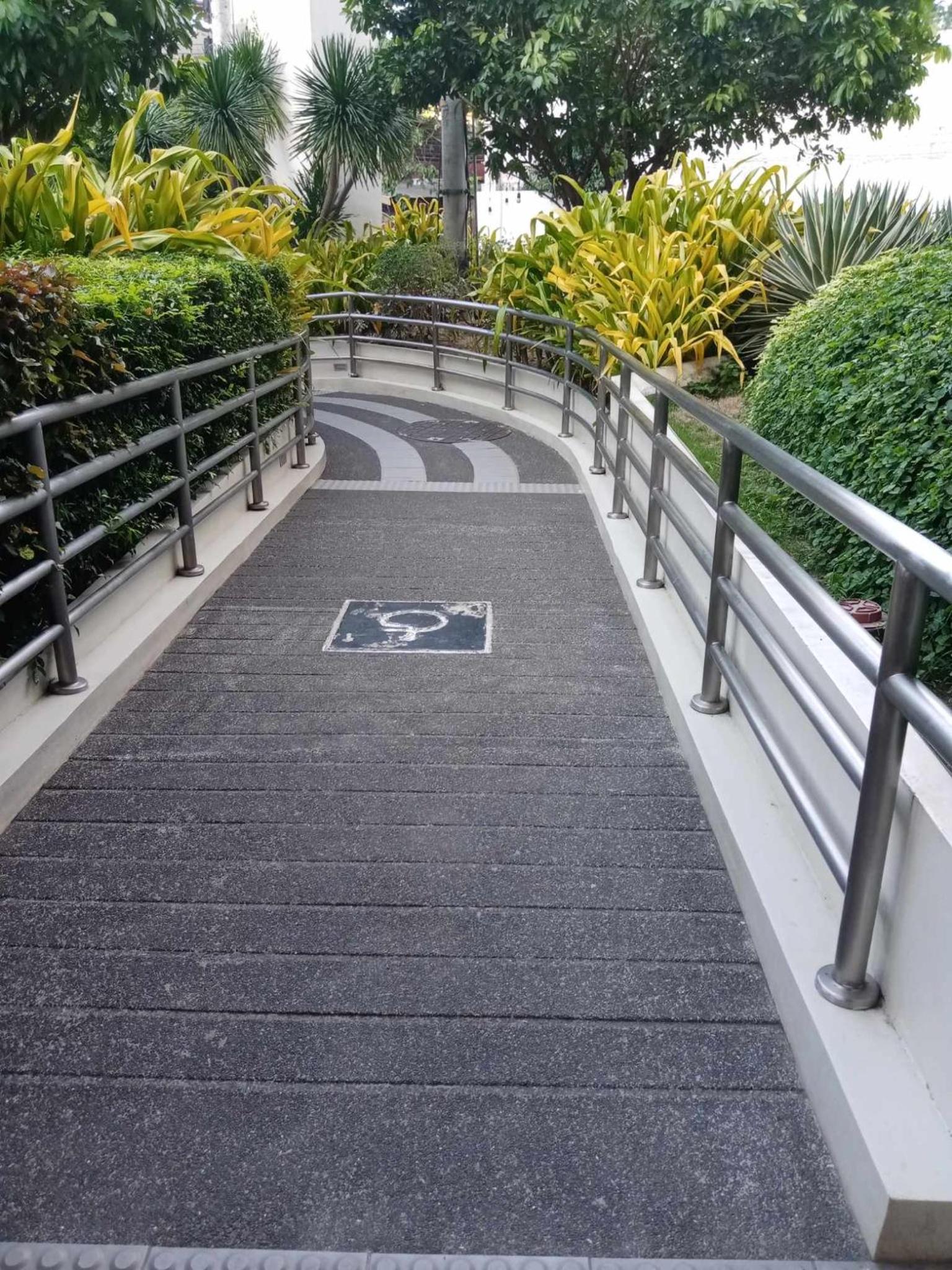 Peaceful and Convenient Condo - Avida Tower