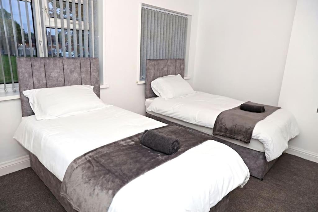 Cozy Birmingham house JLR NEC Airport ResortsWorld