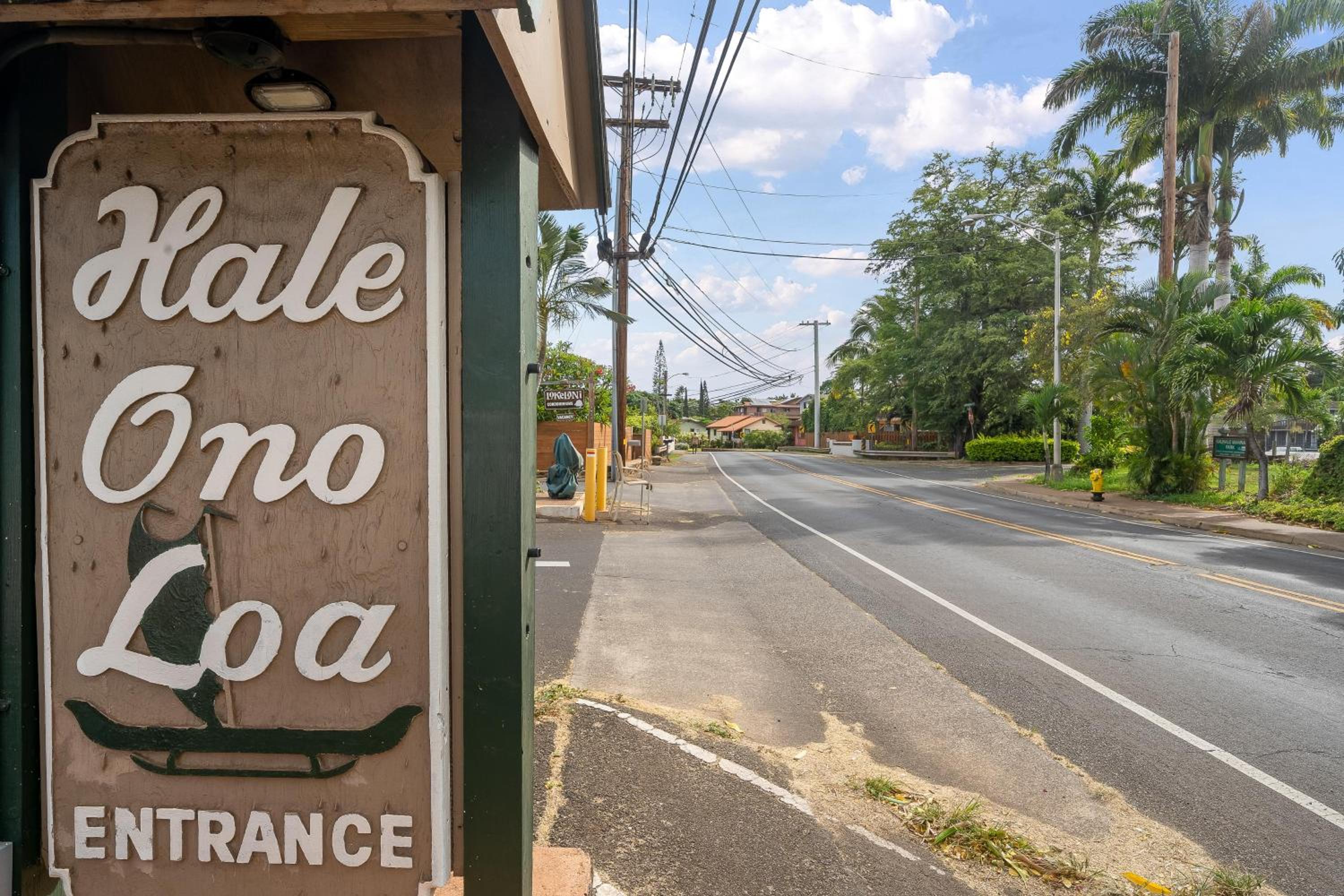Hale Ono Loa 120 · HOL 120 Oceanfront 2BD w Ocean View AC Pool