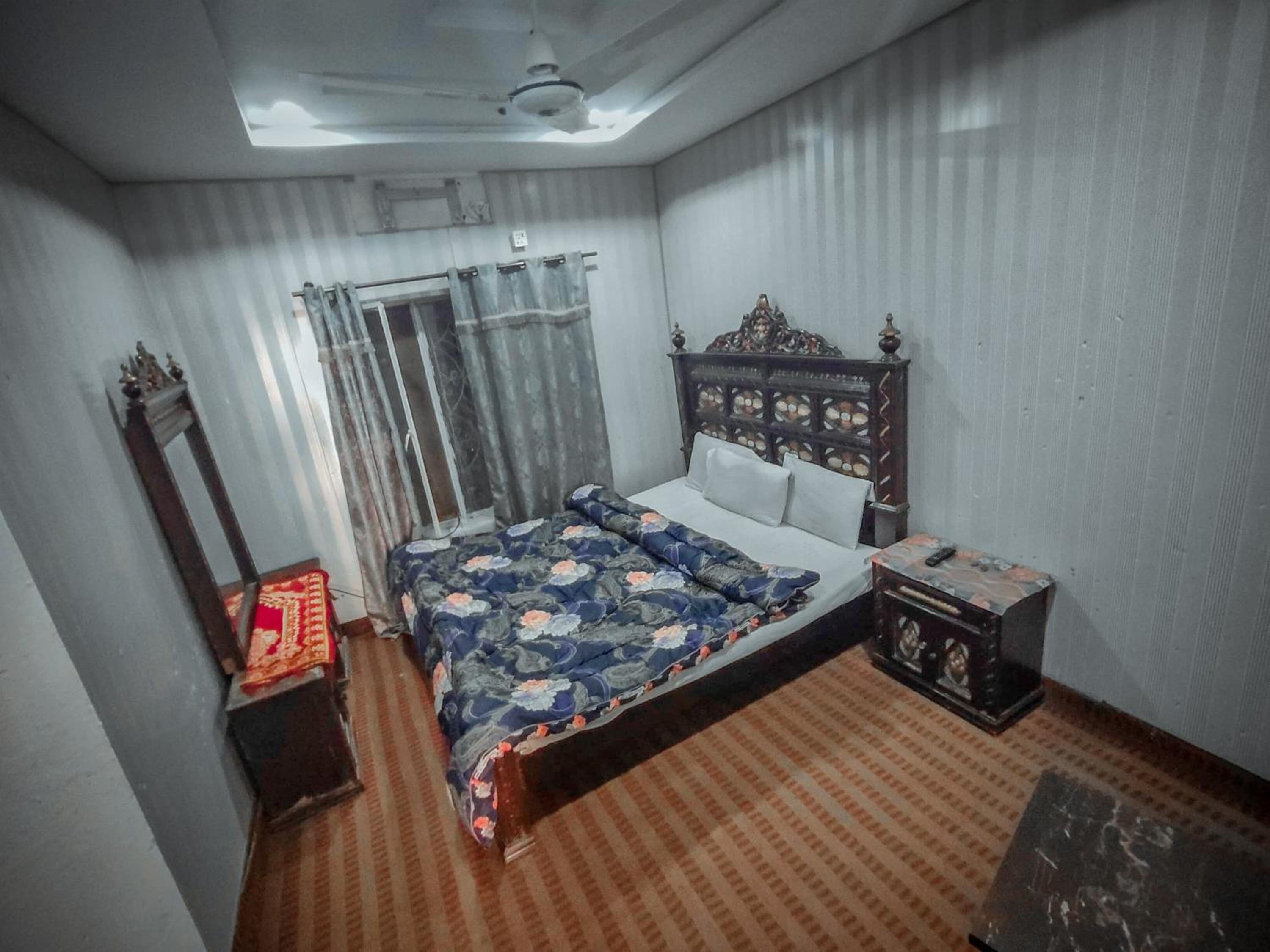 Royal Lodge Guesthouse view 4