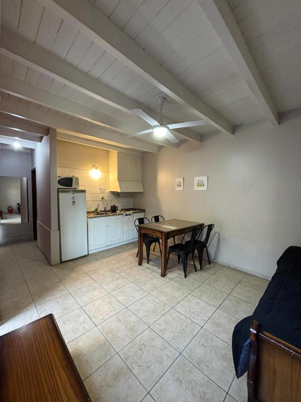 Paso de los Andes 1450 Mendoza Suites