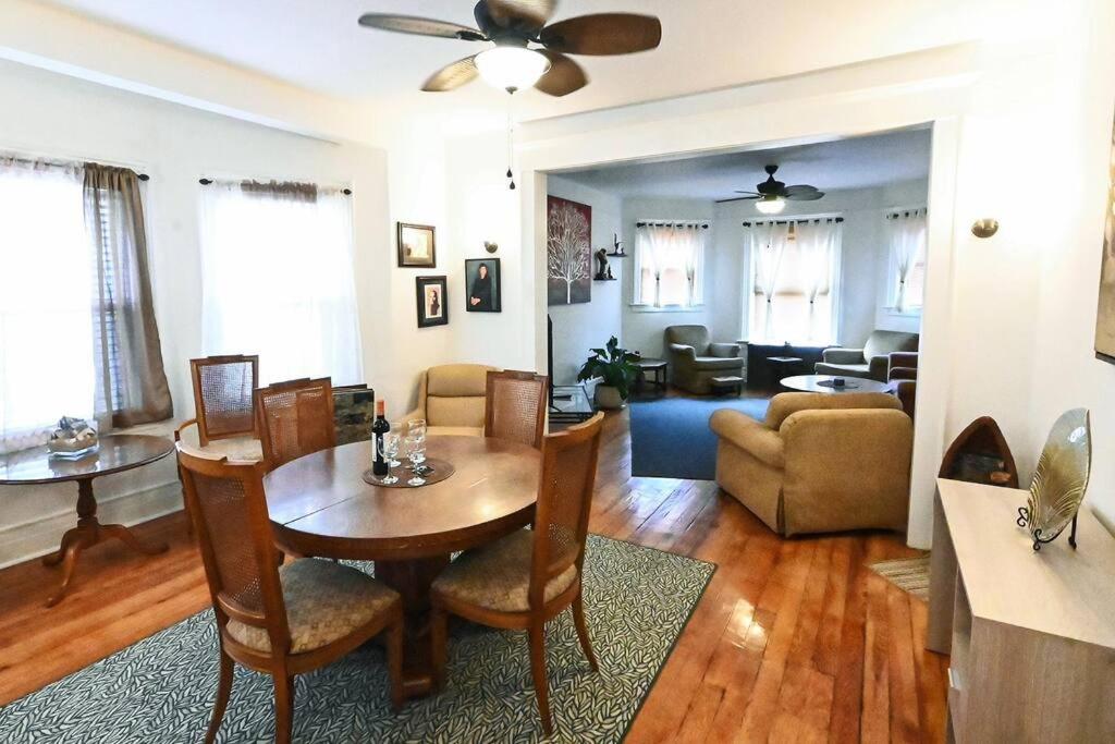 The Gem-Reserve a King-Full or Twin Room with Sauna and Free Parking plus more view 4