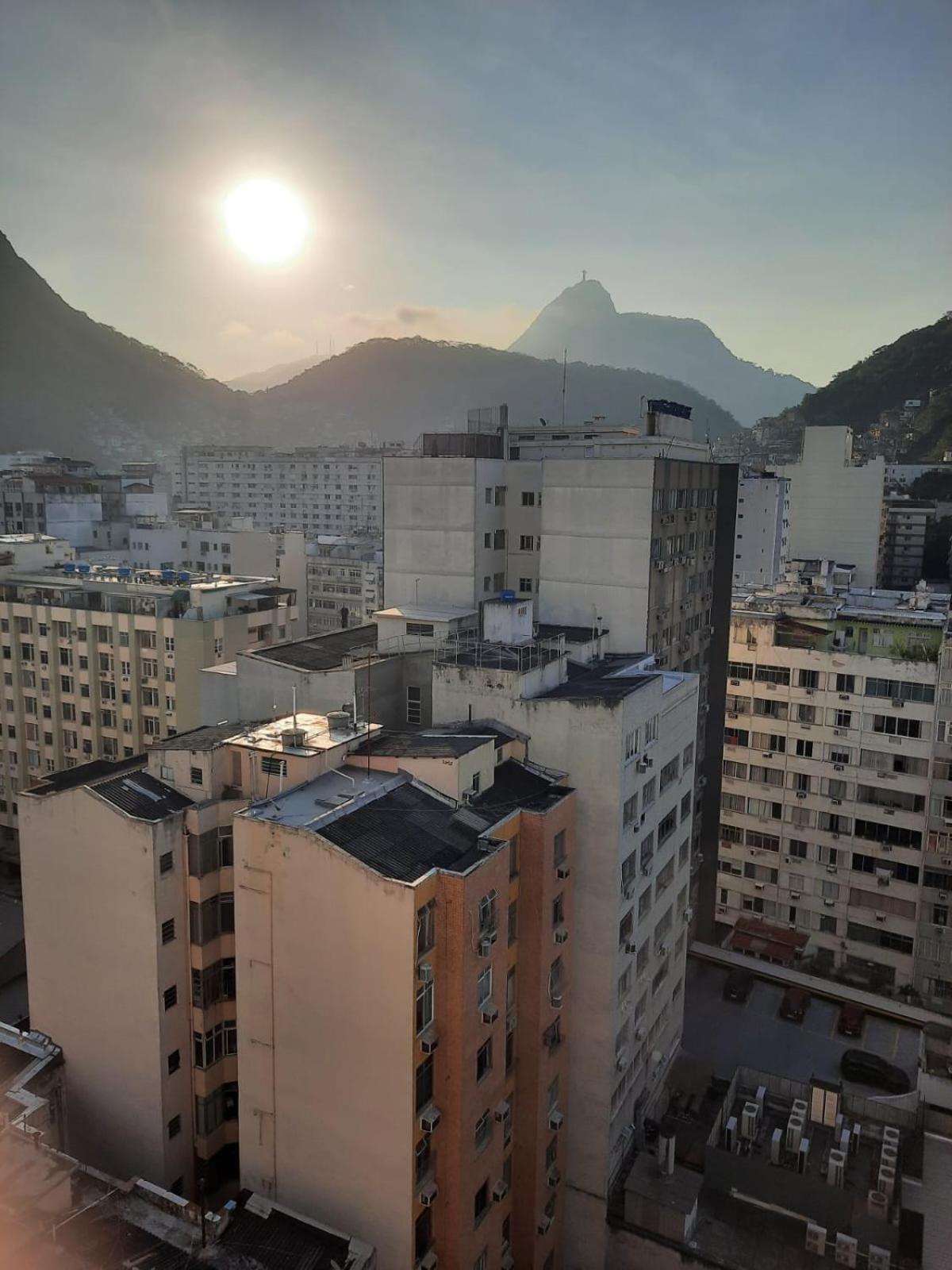 Flat - Melhor localização em Copacabana com vista para o Cristo e Estacionamento