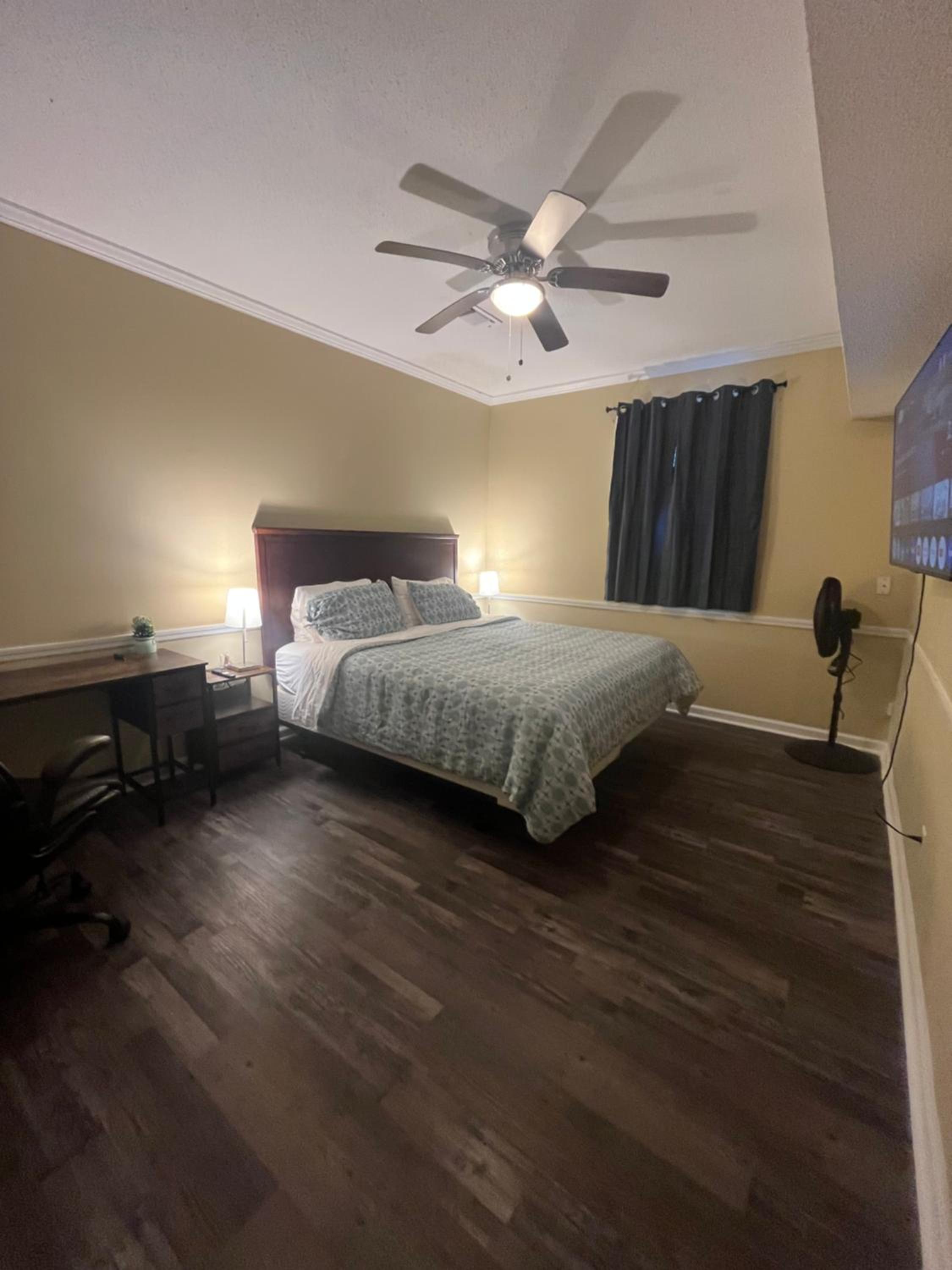 2BR private Duplex, quiet, central,remodeled view 2