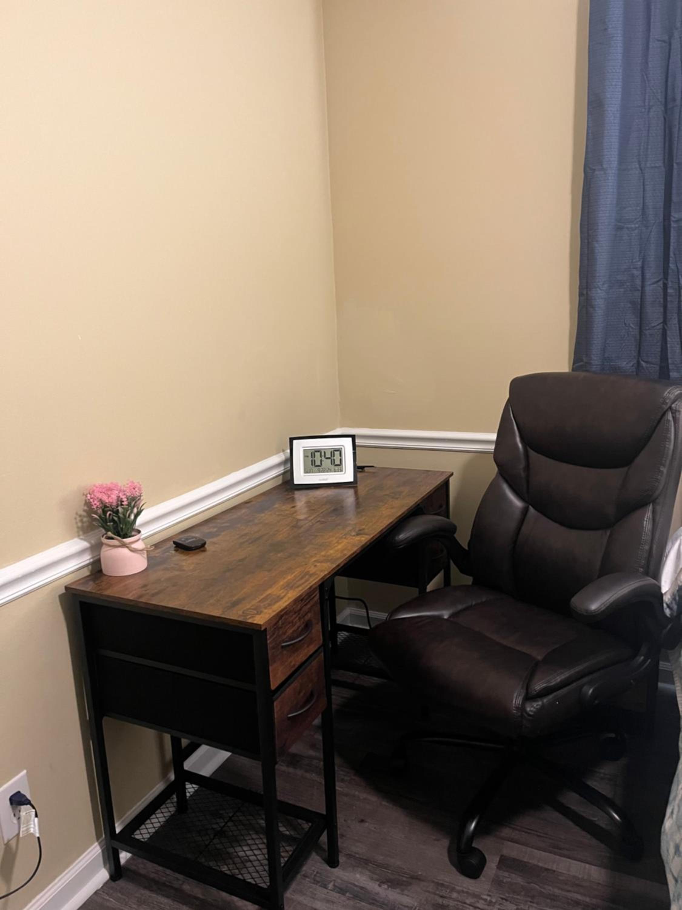 2BR private Duplex, quiet, central,remodeled view 5