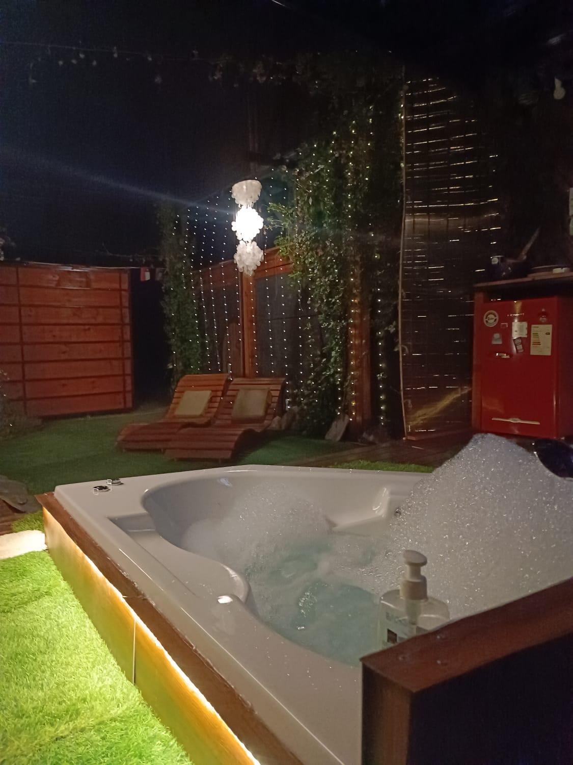 Beehouse TinyGreen Jacuzzi Opcional