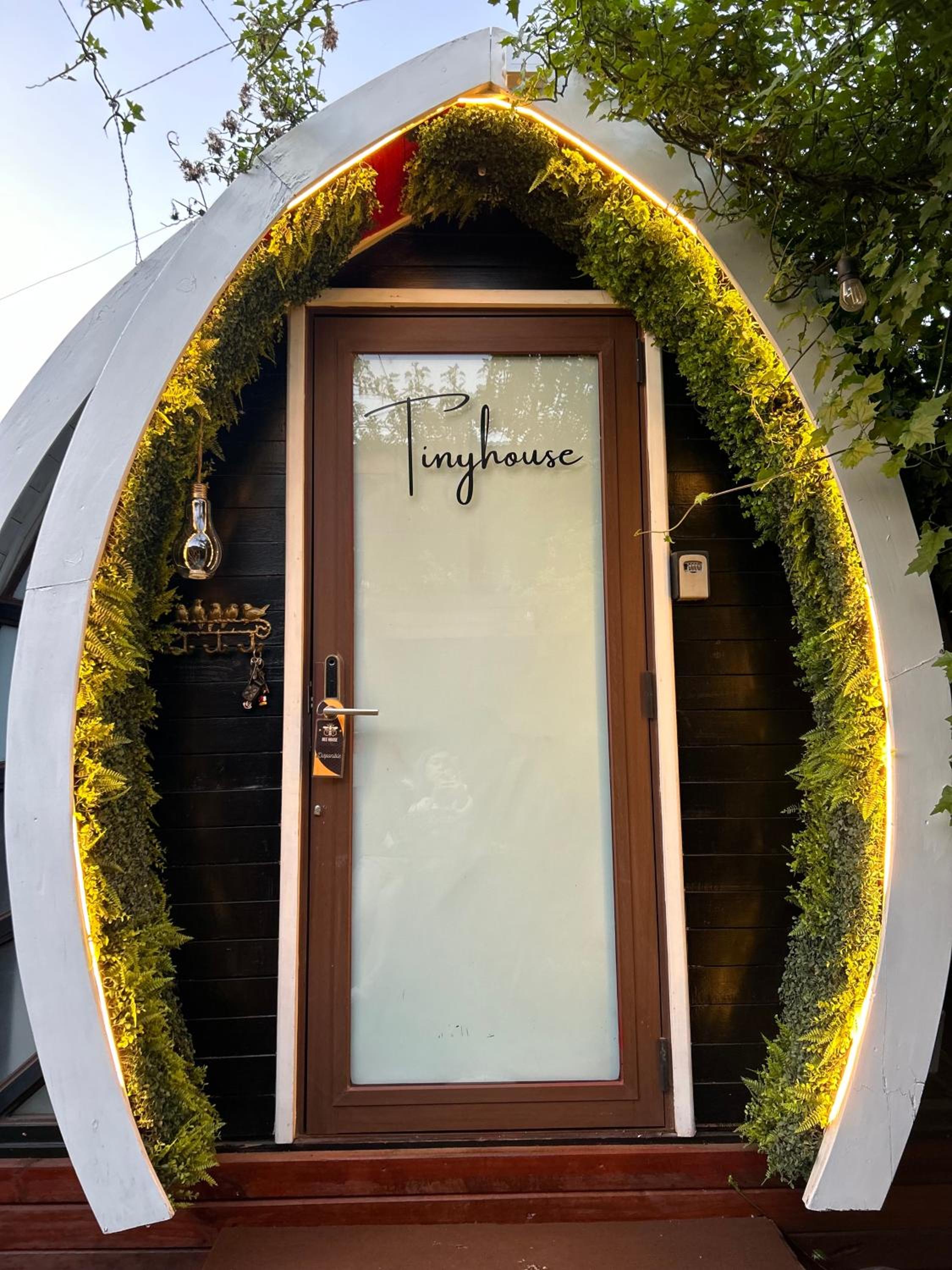 Beehouse TinyGreen Jacuzzi Opcional