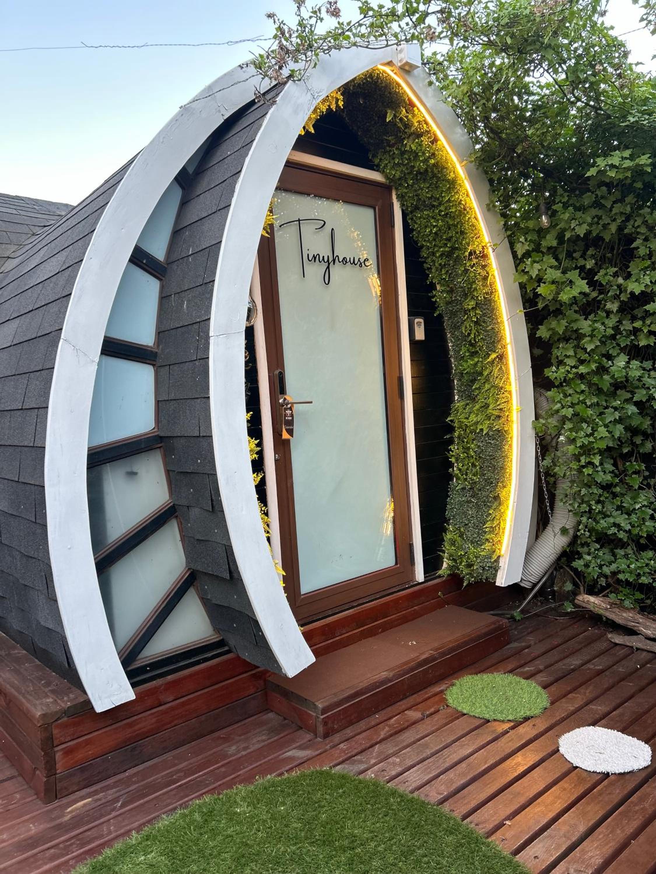 Beehouse TinyGreen Jacuzzi Opcional