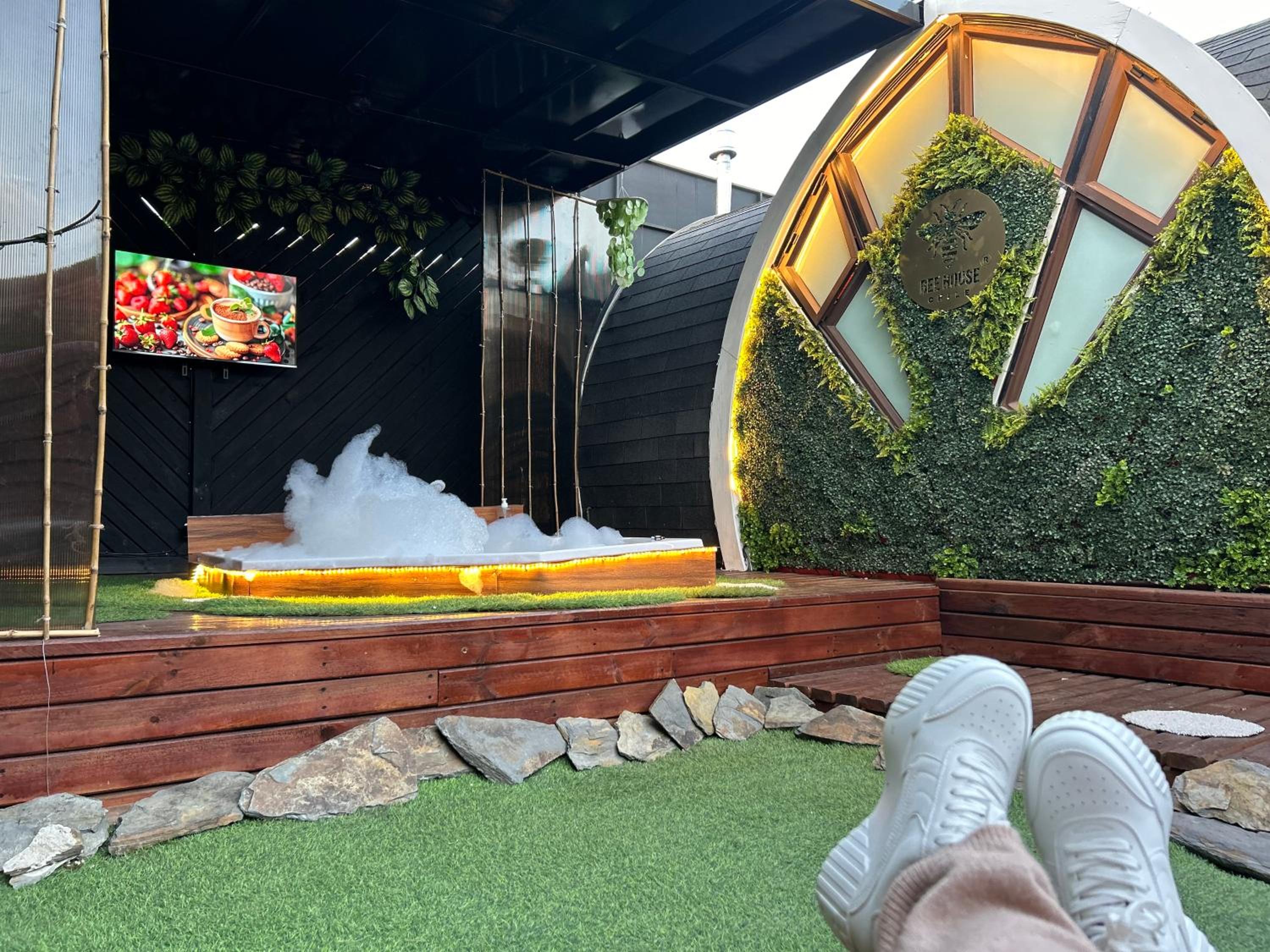 Beehouse TinyGreen Jacuzzi Opcional