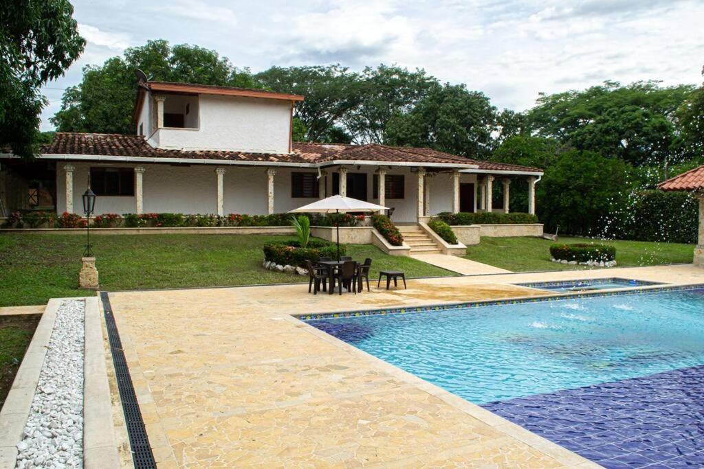 Casafinca Vacacional Villa María Sopetran