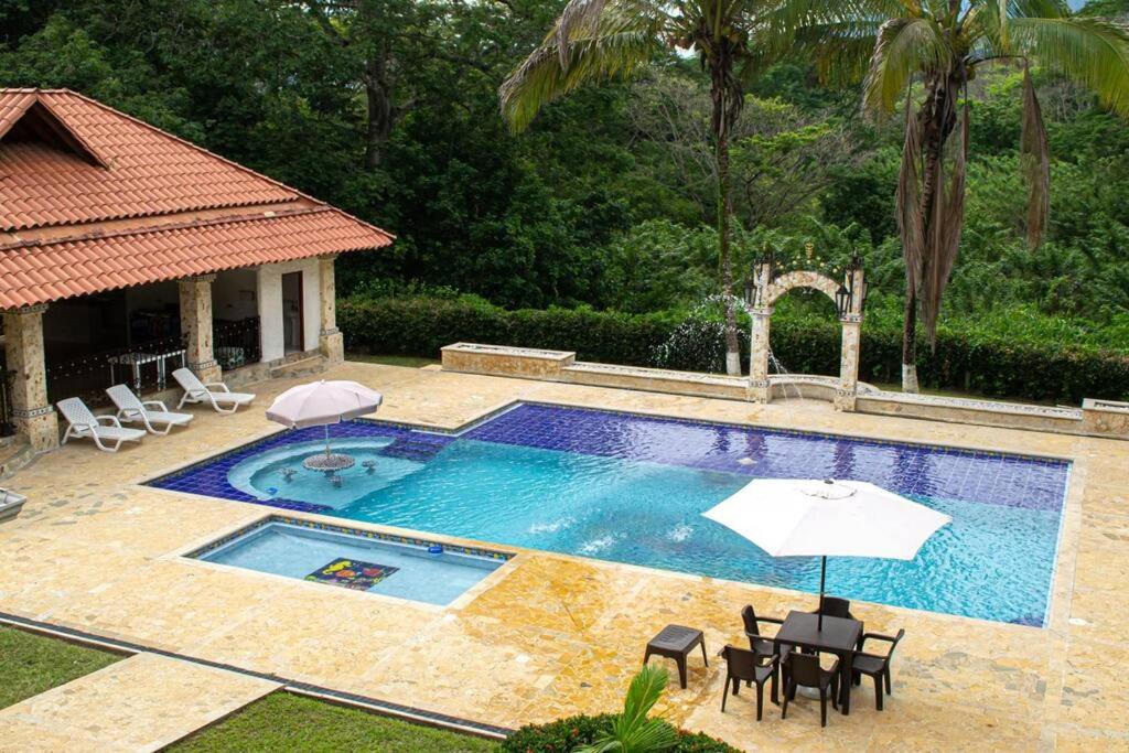 Casafinca Vacacional Villa María Sopetran