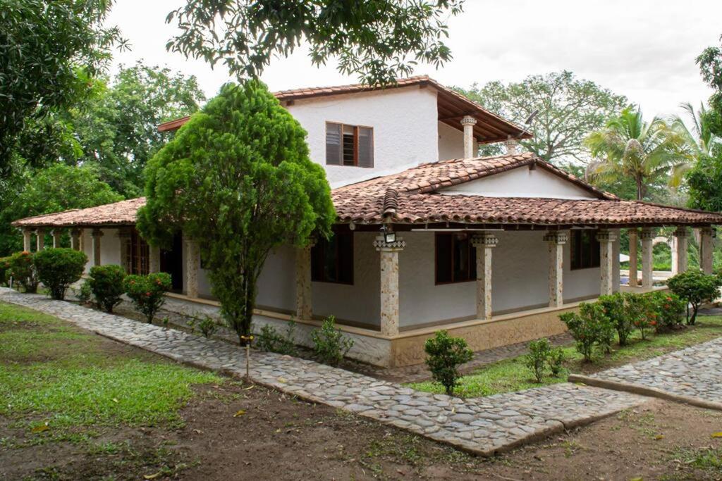 Casafinca Vacacional Villa María Sopetran
