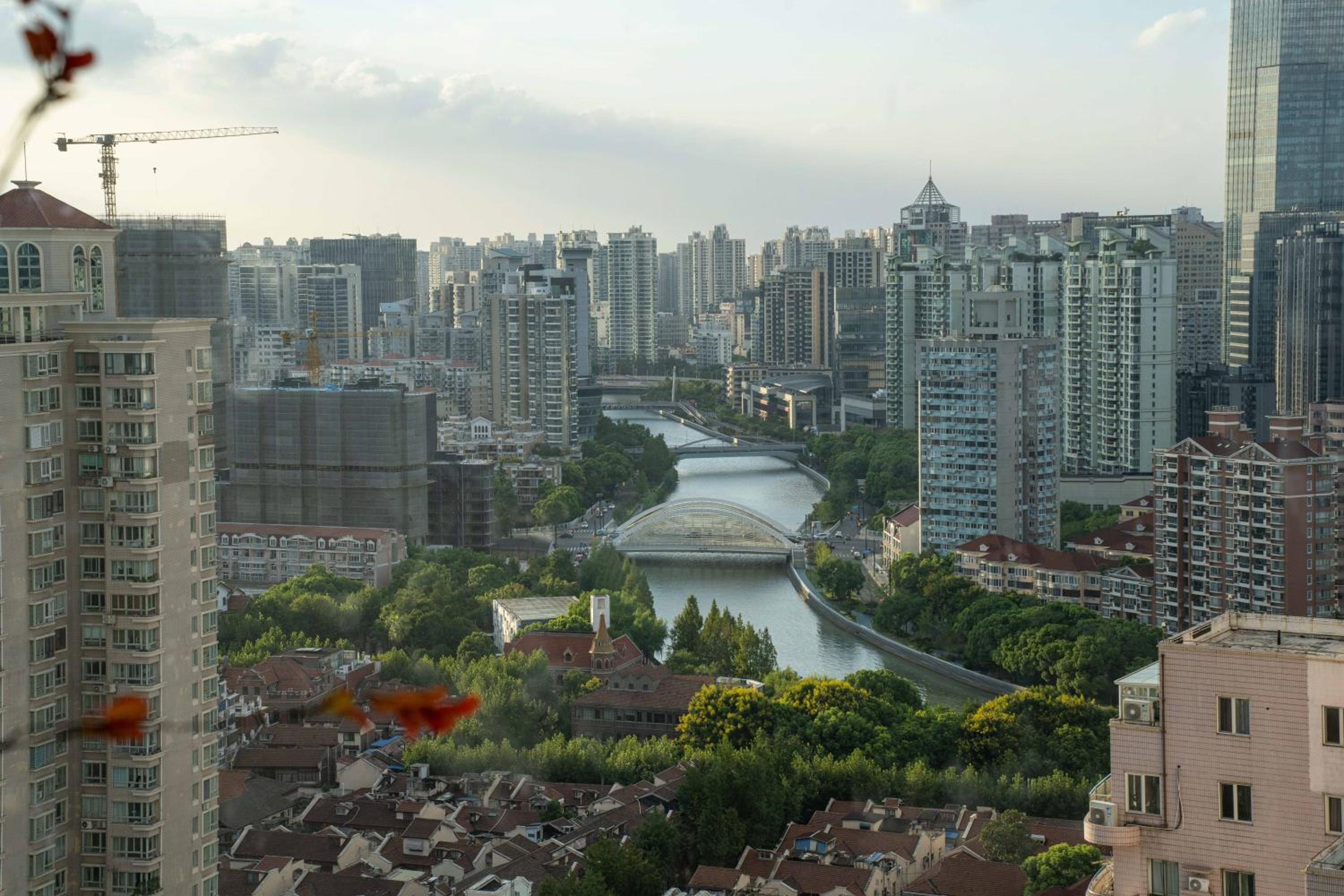 Yi Du Home with Double Views-At West Nanjing Road, Near Metro, Cards OK