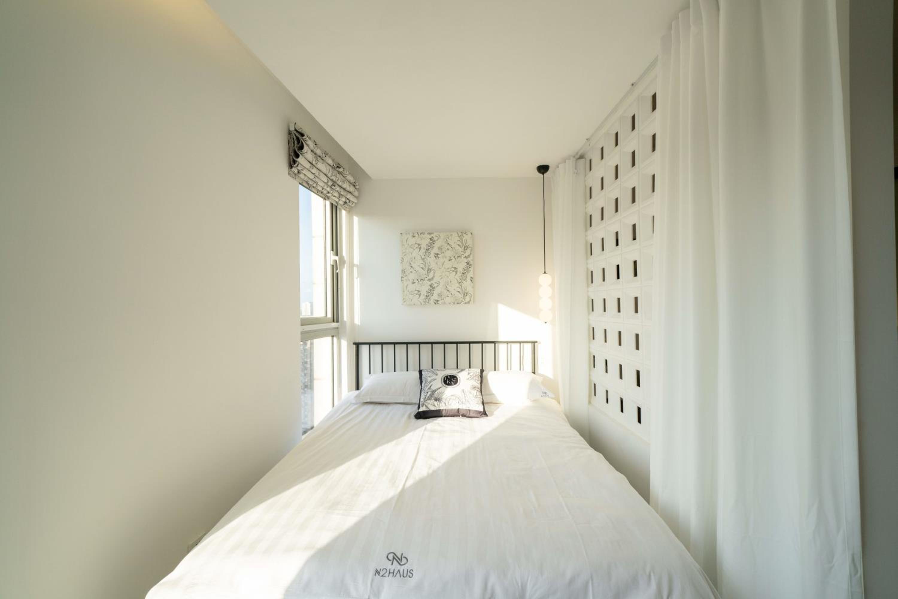 Yi Du Home with Double Views-At West Nanjing Road, Near Metro, Cards OK