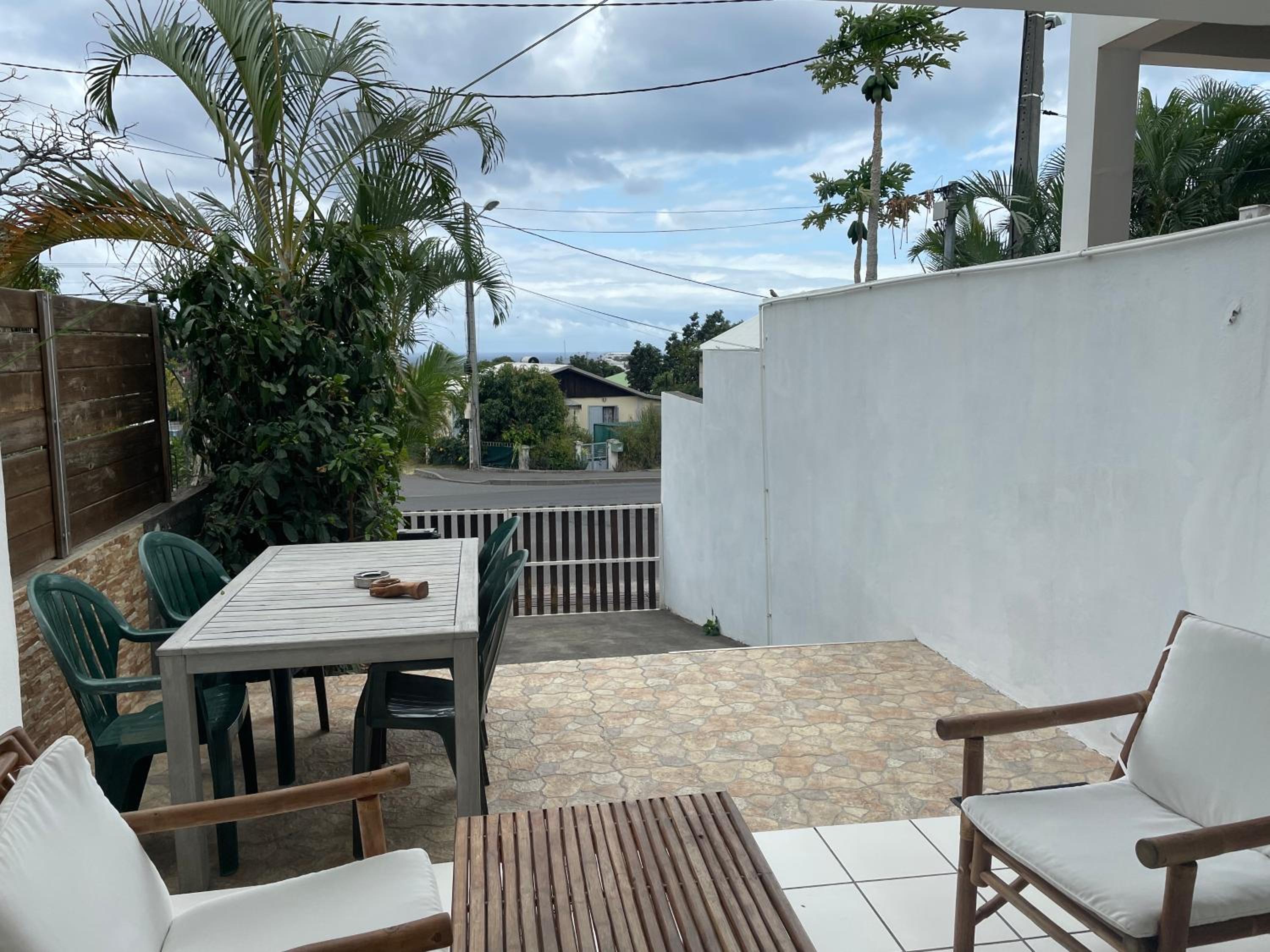 Studio 40m2 Saint Gilles Les Bains view 2