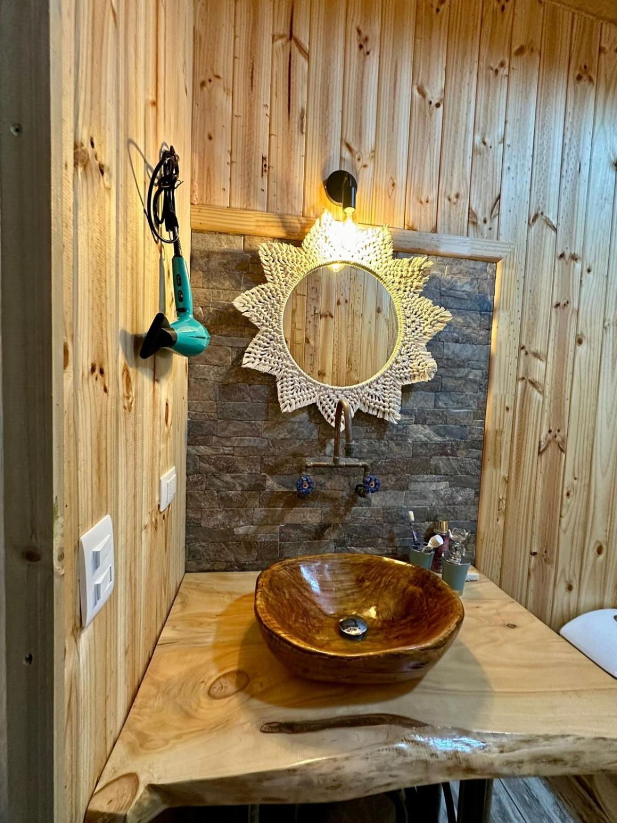 Cabaña entre bosque y mar