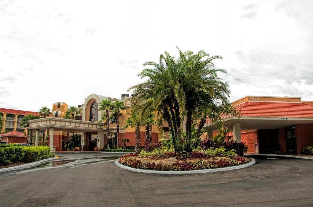 Westgate Towers Hotel
