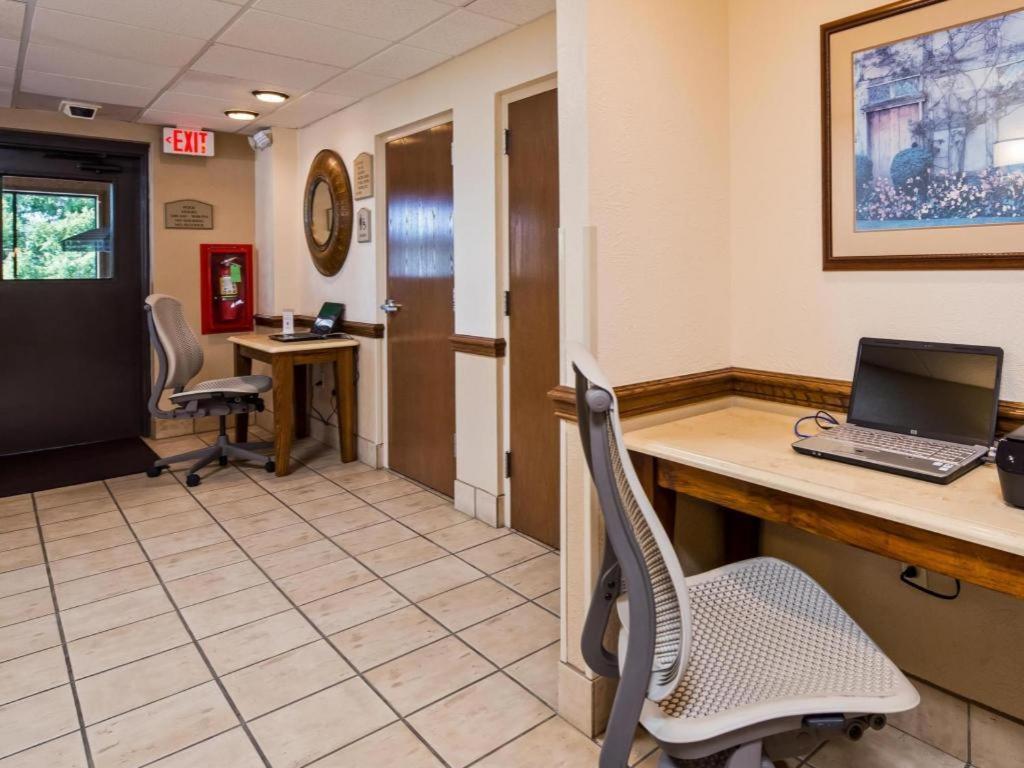 Best Western PLUS Caldwell Inn