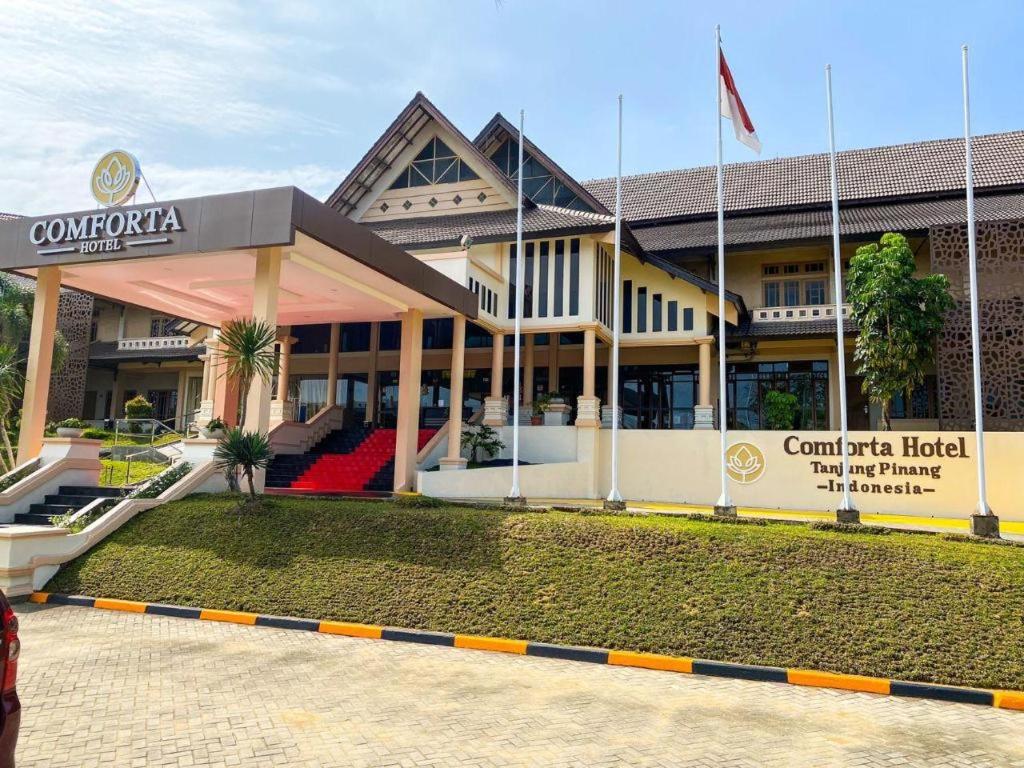 Comforta Hotel Tanjung Pinang - Image 1