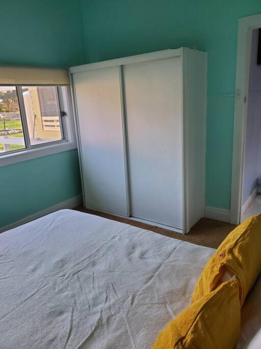 Cosy, historic & affordable 2-bed apartment - 5kms from Castlemaine, 2kms from Calder