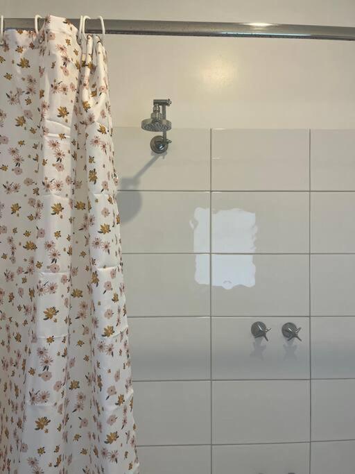 Cosy, historic & affordable 2-bed apartment - 5kms from Castlemaine, 2kms from Calder
