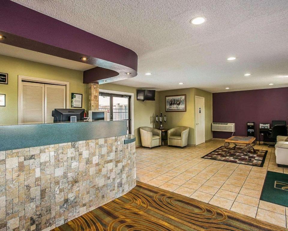Quality Inn Columbia Airport view 2