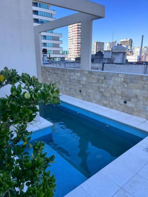 Amplio SUM con parrilla y piscina en Recoleta!