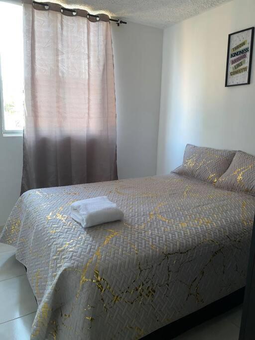 Amplio Apartamento Parqueadero y Piscina Cerca al CC Gran Plaza