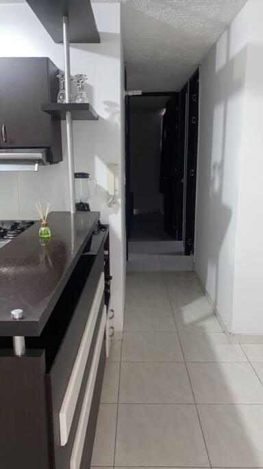 Amplio Apartamento Parqueadero y Piscina Cerca al CC Gran Plaza