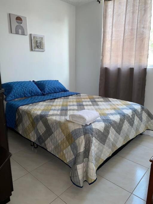Amplio Apartamento Parqueadero y Piscina Cerca al CC Gran Plaza